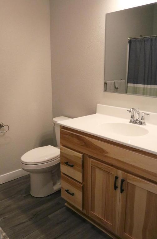 Building Photo - 6 Reserve Ct