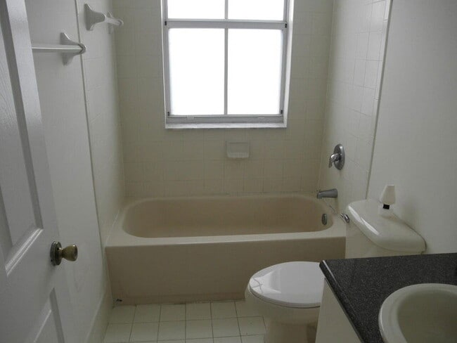 Building Photo - 3308 Shoma Dr
