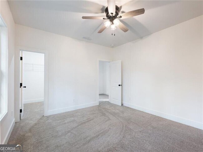 Building Photo - 2438 Shadburn Ferry Dr