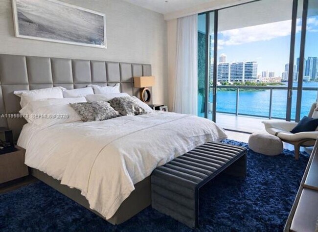 Building Photo - 3300 NE 188th St