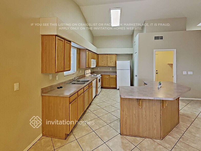 Building Photo - 11331 E Contessa St