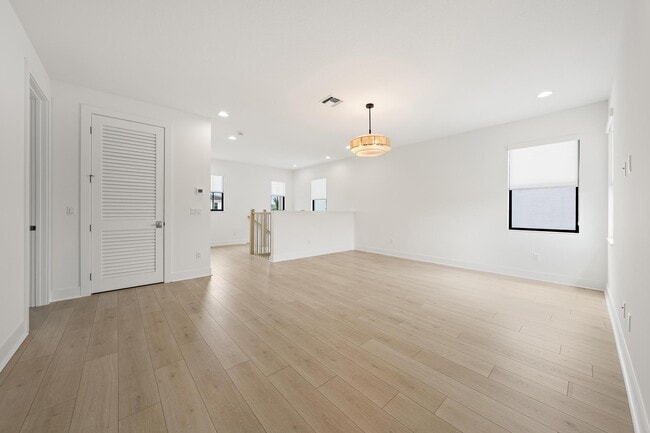 Building Photo - 13185 Faberge Pl