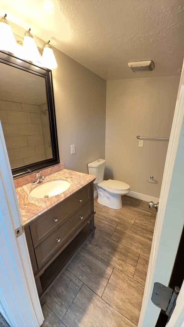 Building Photo - 4 Bed / 2.5 Bath Home in Kearns