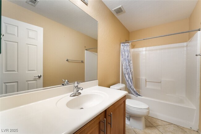 Building Photo - 2621 Le Pontet Terrace