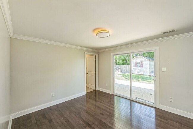 Building Photo - 4402 Cotuit Cir