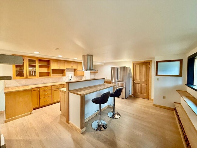 Building Photo - Brand New 1 bed, 1 bath with Den In Lynnwood $2350/mo.