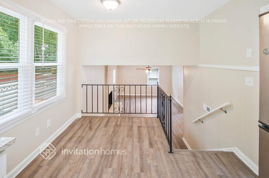 Building Photo - 6301 Old Coach Rd