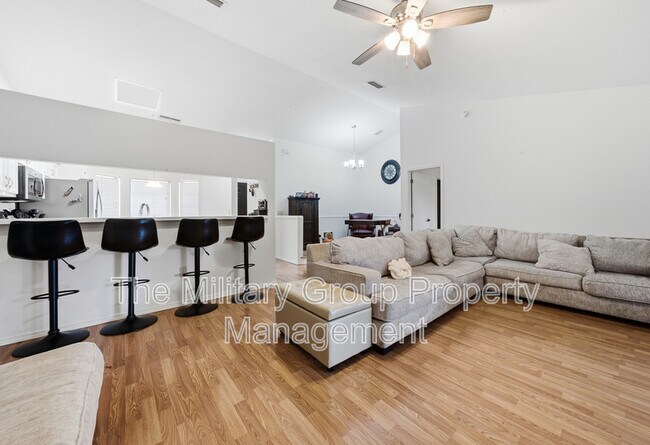 Building Photo - 1261 Cutlass Rd