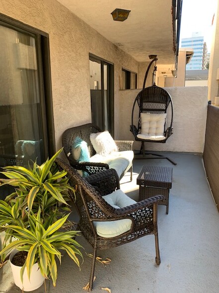 Beautiful Large Patio - 11714 Goshen Ave