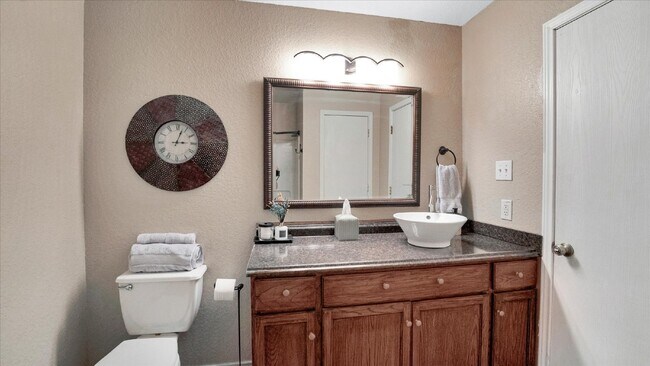 Building Photo - "Charming 3-Bedroom Home with 2 Full Baths in New Braunfels – 1,425 Sq Ft of Comfort on Cherokee ...