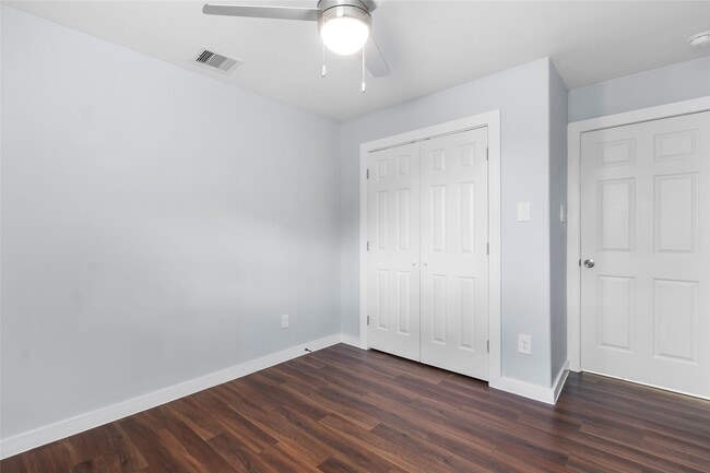 Building Photo - 6809 Glass St