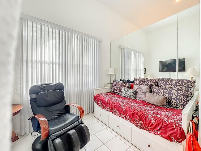 Building Photo - 11853 Fountainside Cir