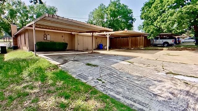 Building Photo - 527 Crowley Rd