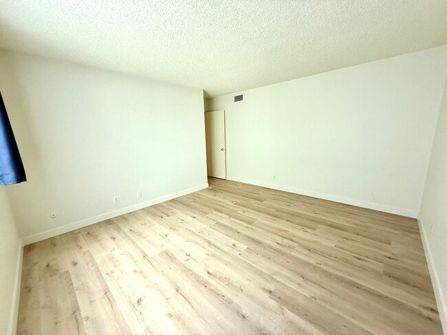 Building Photo - 1301 S Atlantic Blvd