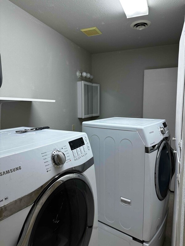 Building Photo - 1206 N 7th St