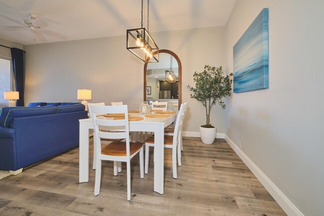 Building Photo - 9190 Southmont Cove