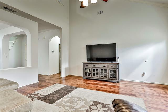 Building Photo - 9921 Delamere Dr