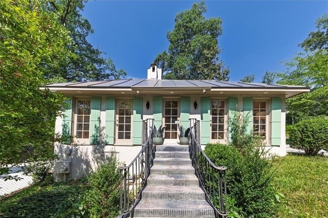 Building Photo - 2538 Parkside Dr NE