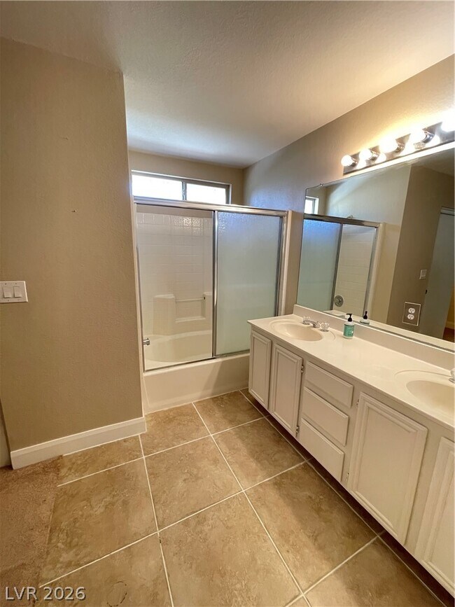 Building Photo - 7512 Pacific Ridge Ave