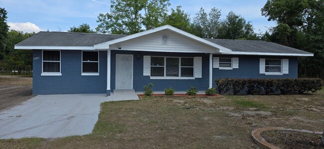Primary Photo - 3 bed 1 bath Leesburg FL