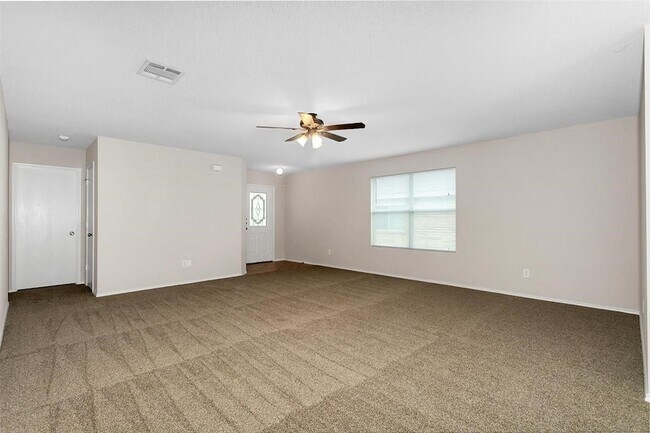 Building Photo - 2152 Laughlin Rd