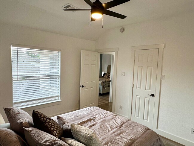 Building Photo - 46 Ginger Jar St