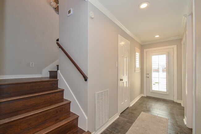 Building Photo - 4808 Palmetto St