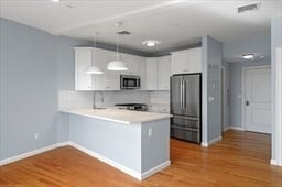 Building Photo - 172 Kimball Ave
