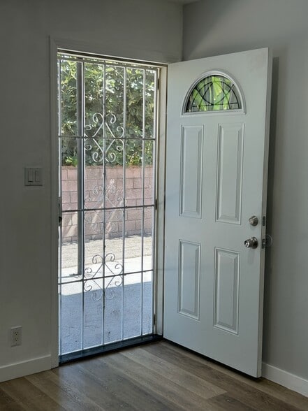 Building Photo - 3821 Rosemead Ave