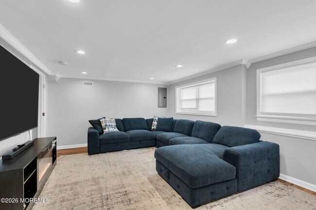 Building Photo - 56 Grace Dr