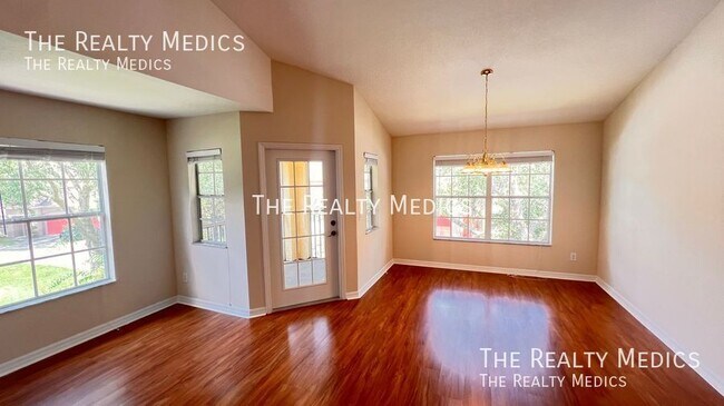 Building Photo - 3658 Oakdale Cir