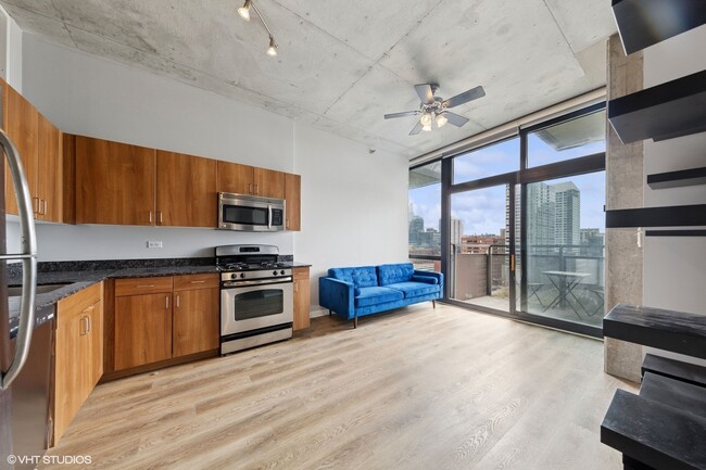 Building Photo - 235 W Van Buren St