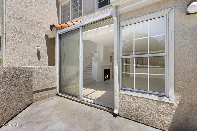 Building Photo - 4220 Lost Hills Rd