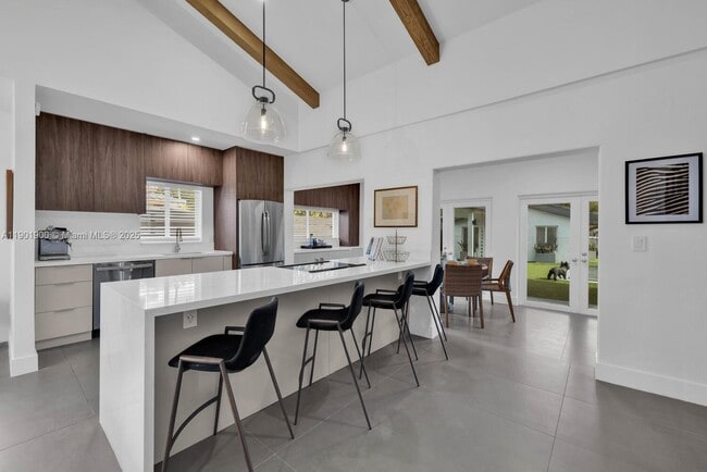 Building Photo - 901 NW 7th Street Rd