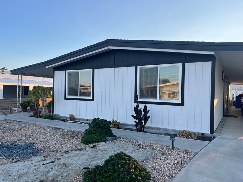 Building Photo - 73049 Cabazon Peak Dr