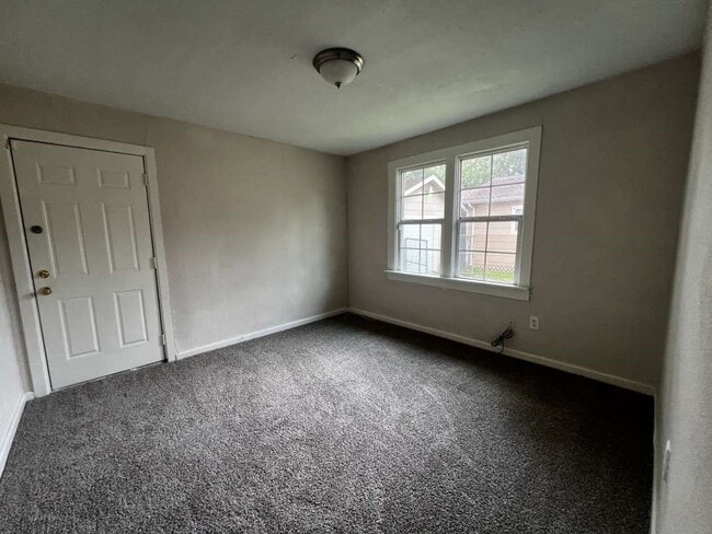 Building Photo - 8606 Prairie View Dr