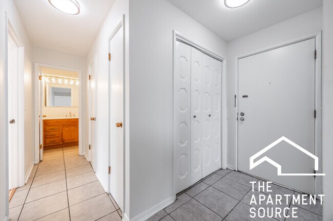 Building Photo - 2300 N Harlem Ave