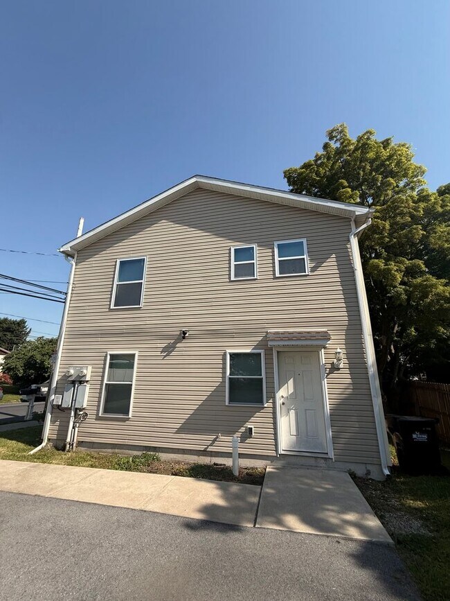 Building Photo - 315 Clearfield St