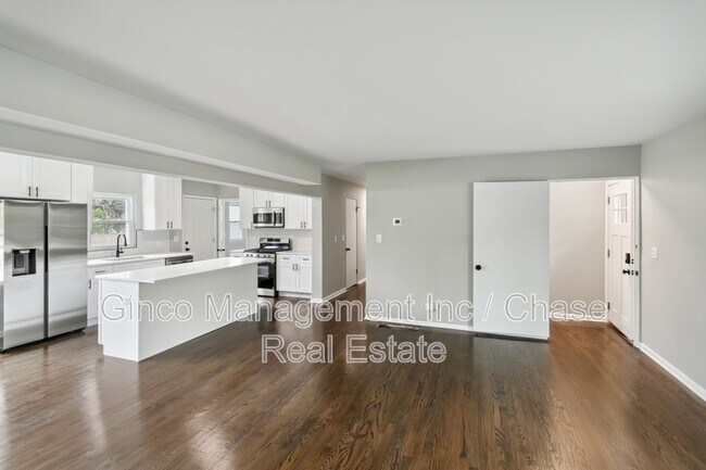 Building Photo - 4737 Belmont Rd