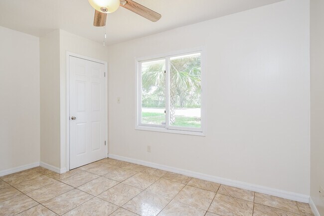 Building Photo - 6531 La Jolla St