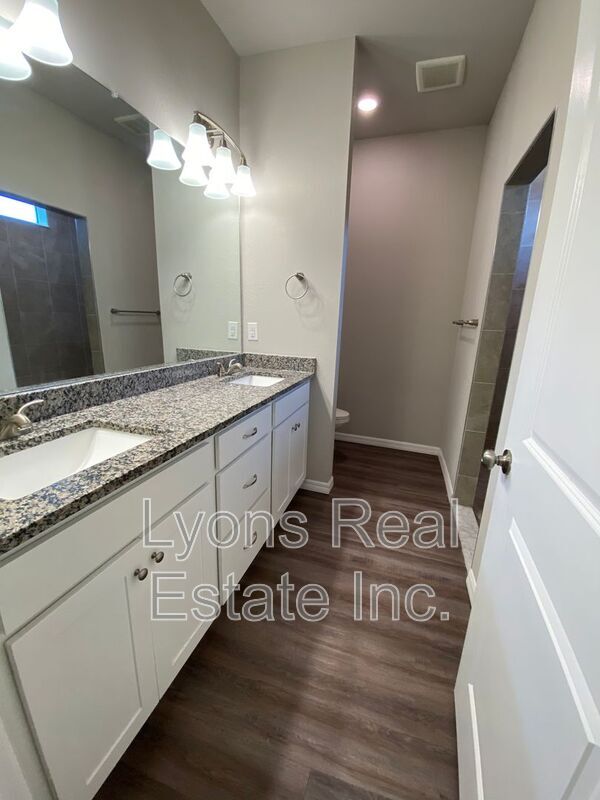 Building Photo - 5625 Abelman Rd