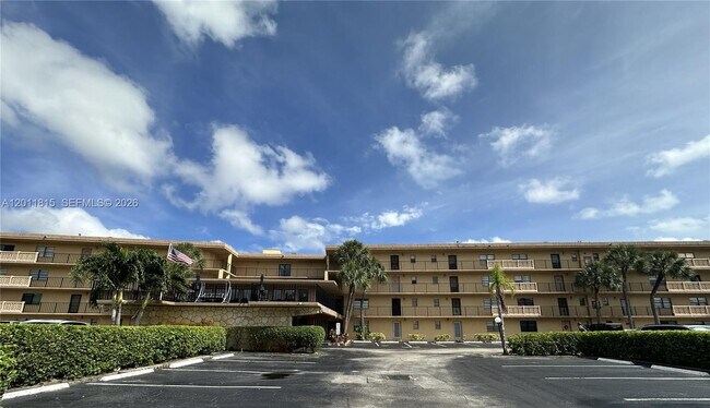 Building Photo - 9370 SW 8th St