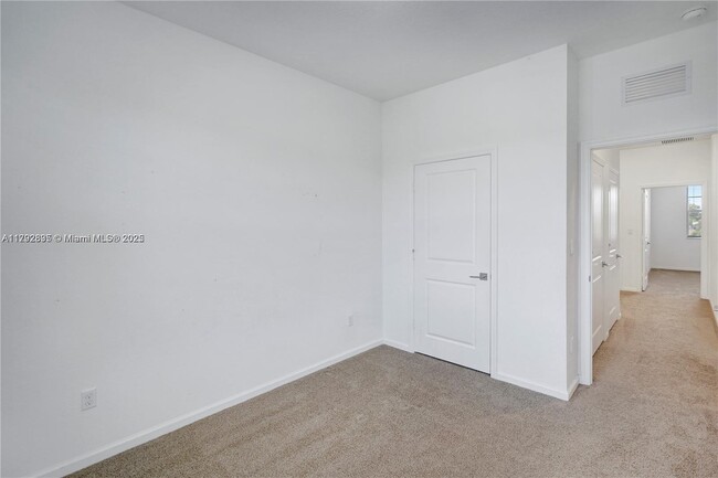 Building Photo - 1121 NW 41st Ln