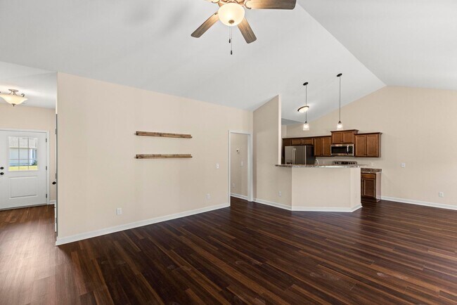 Building Photo - 3 bedroom with bonus room in Holly Ridge is available now!