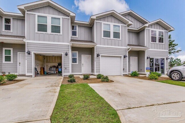 Building Photo - 1508 Farragut Way