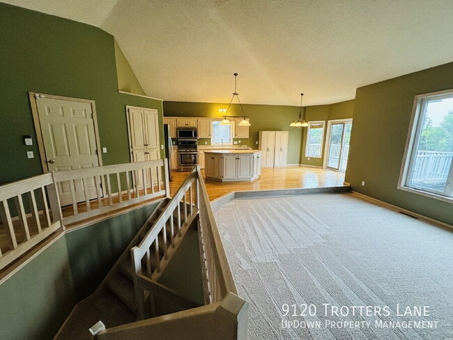 Building Photo - 9120 Trotters Ln