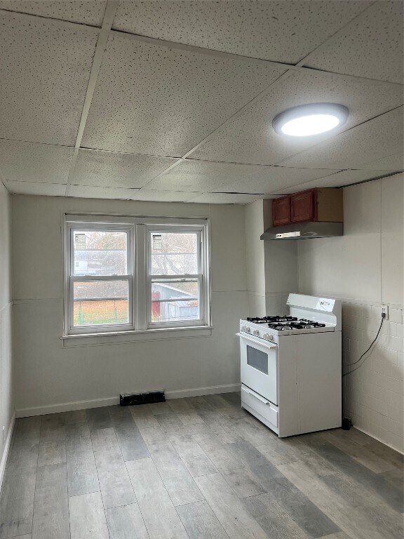 Building Photo - 223 Squires Ave