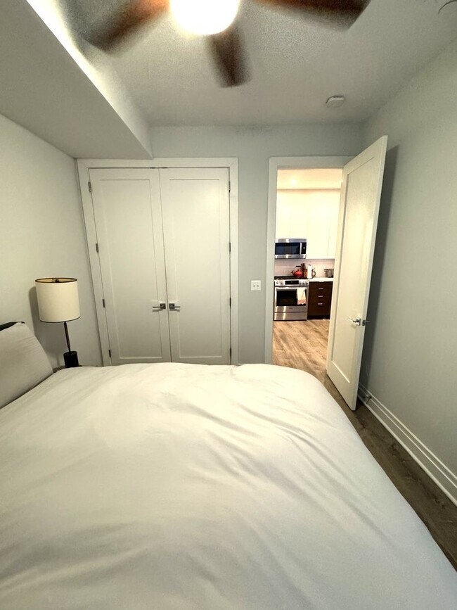 Building Photo - Centrally located 1BR/1BA Dupont Circle $2700 a month