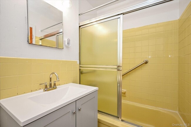 Building Photo - 130-20 142nd St