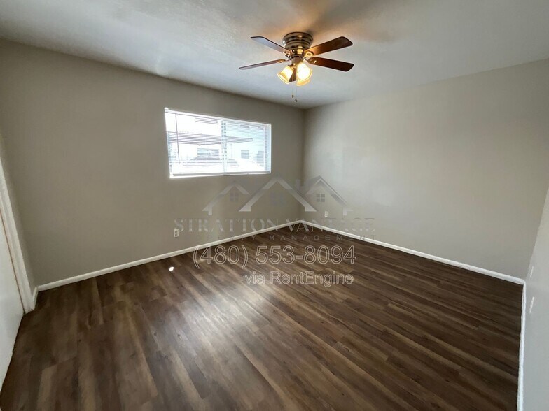 Building Photo - 810 E Colter St